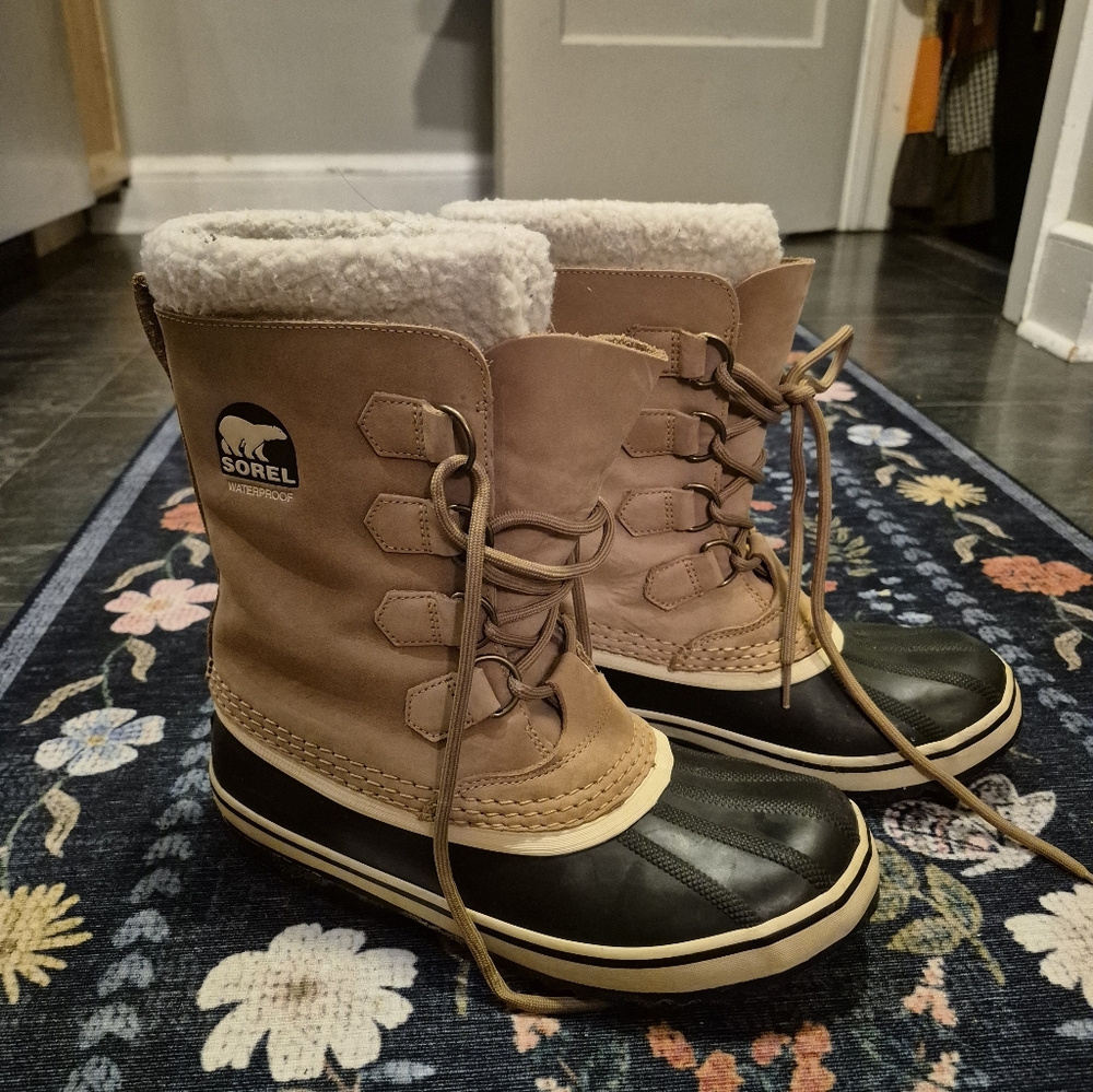 Sorel Women's Winter Carnival Boots Size 10